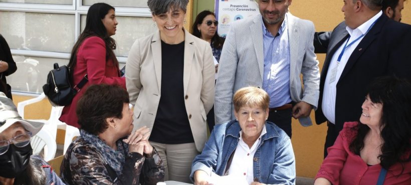 Ministra de Salud visita región de Arica para explicar Reforma de Pensiones