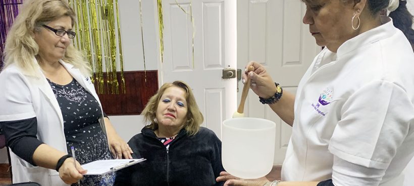 Servicio de salud Arica realizó operativo de terapias integrativas para personas usuarias del PRAIS